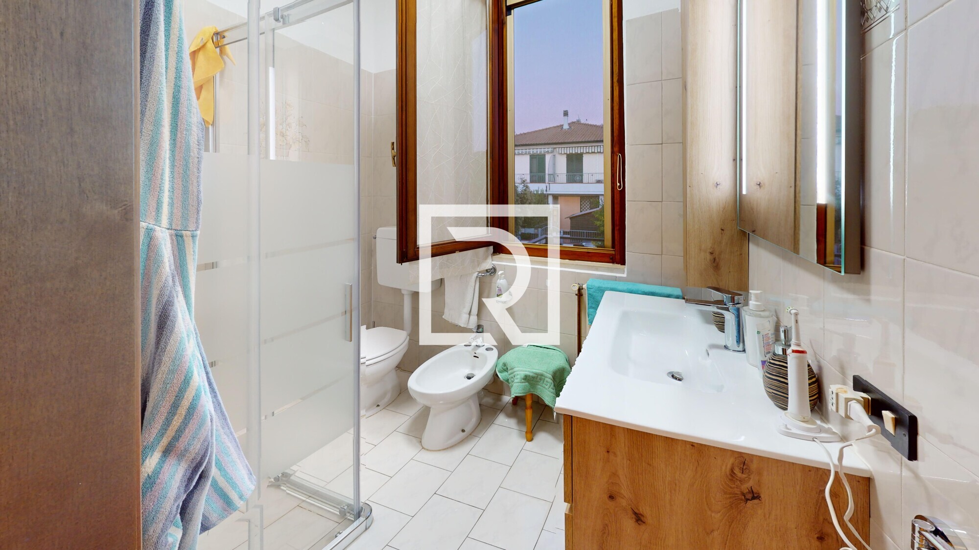 Villetta-A-Schiera-Porto-Corsini-Bathroom