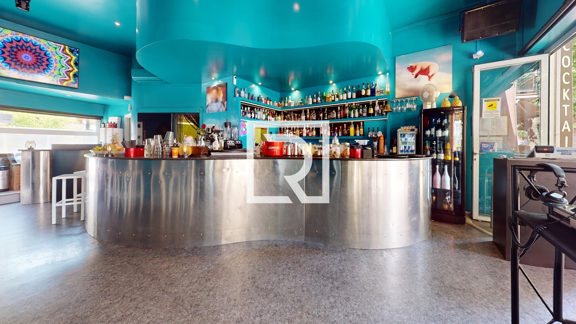 Caffe-Madrid-Kitchen