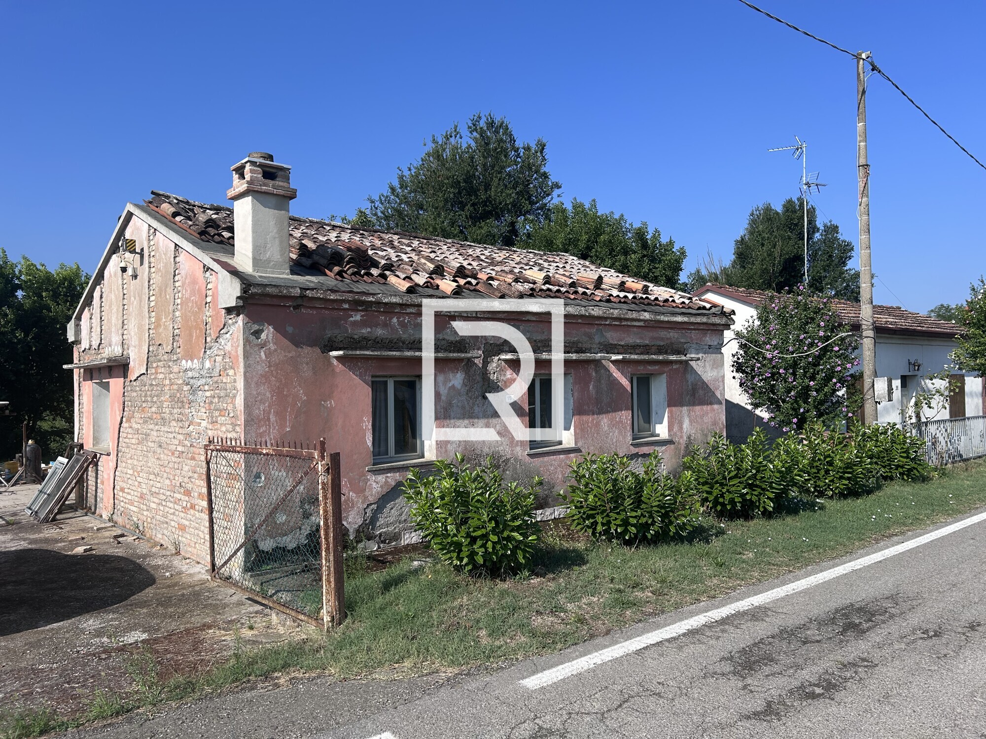FRONTE