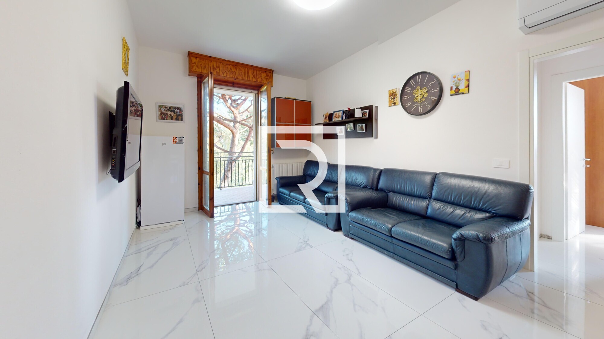 Triplo-porto-Living-Room