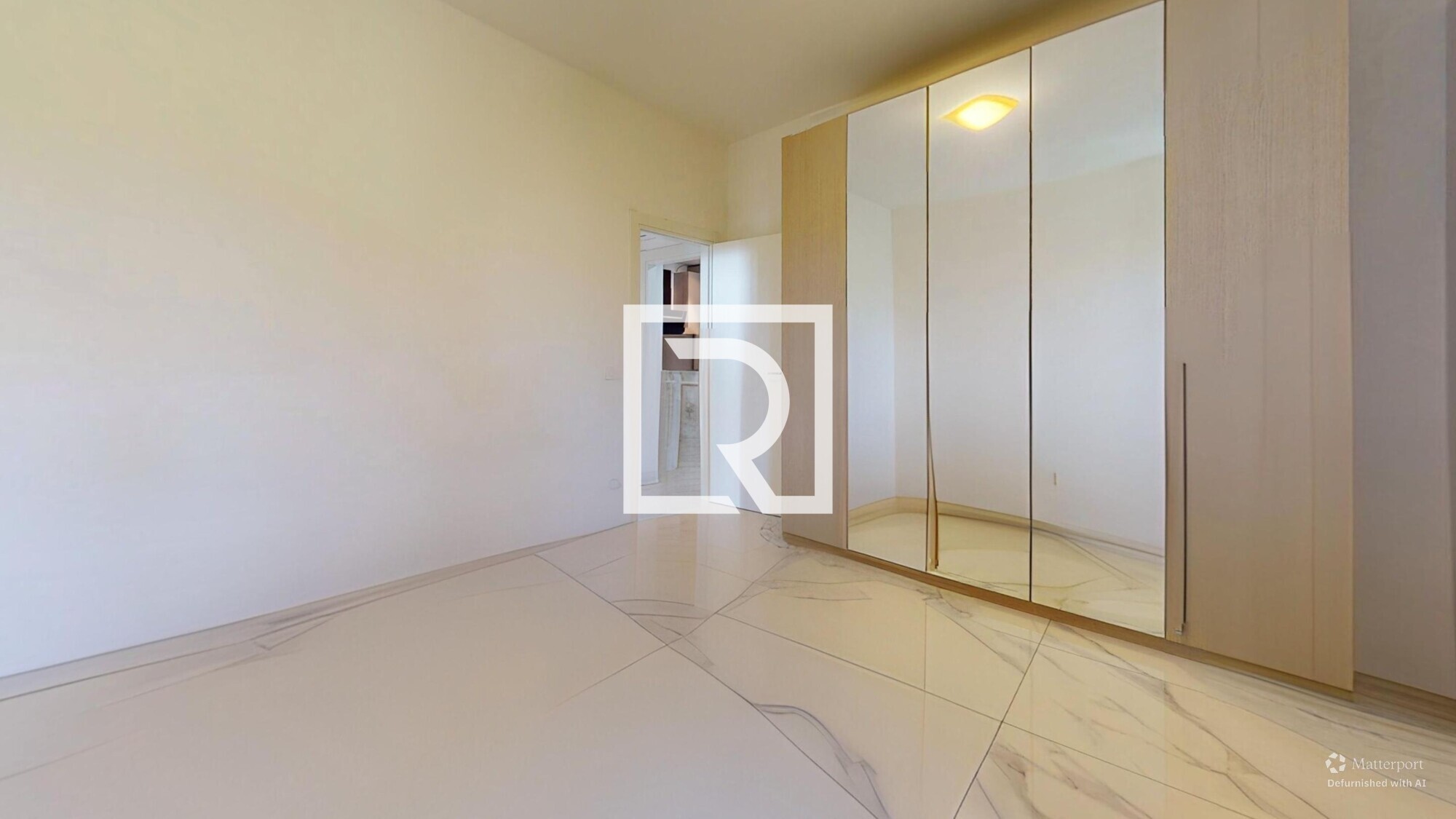 Triplo-porto-Bedroom-Defurnished 3