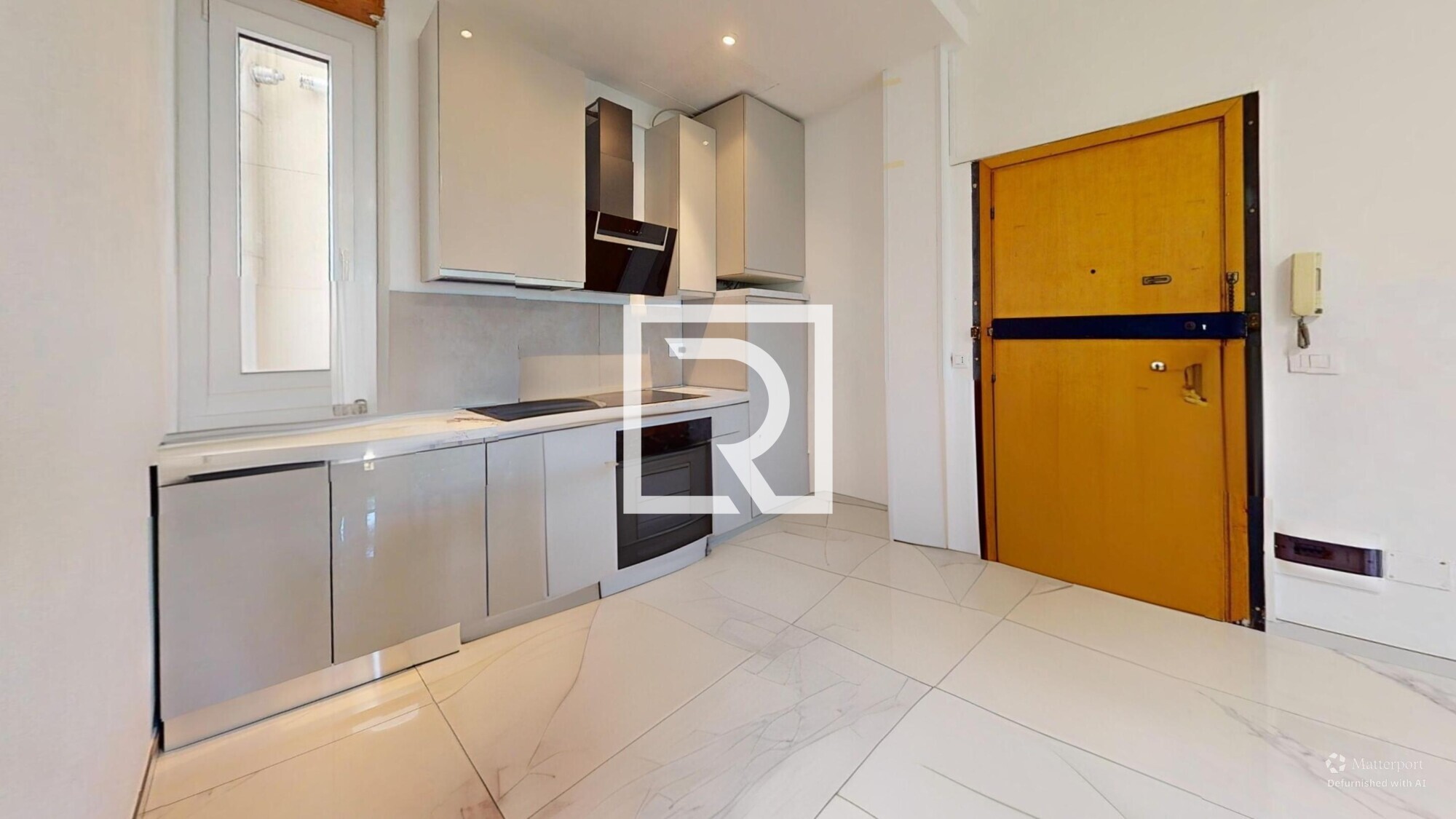 Triplo-porto-Kitchen-Defurnished