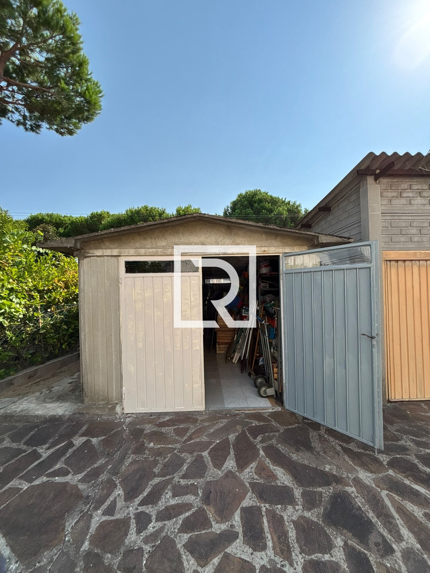 garage