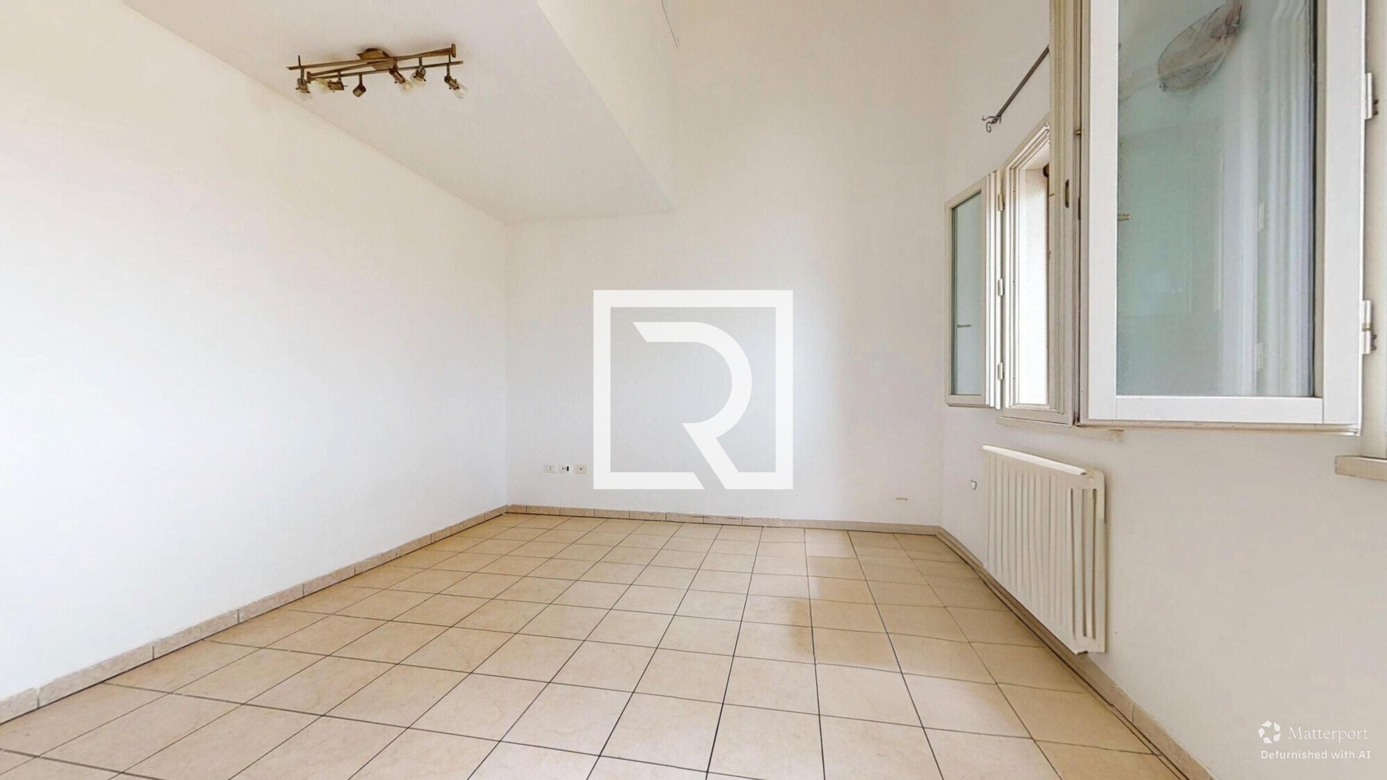 APPARTAMENTO-TRILOCALE-SU-DUE-LIVELLI-08242026_090711_defurnished