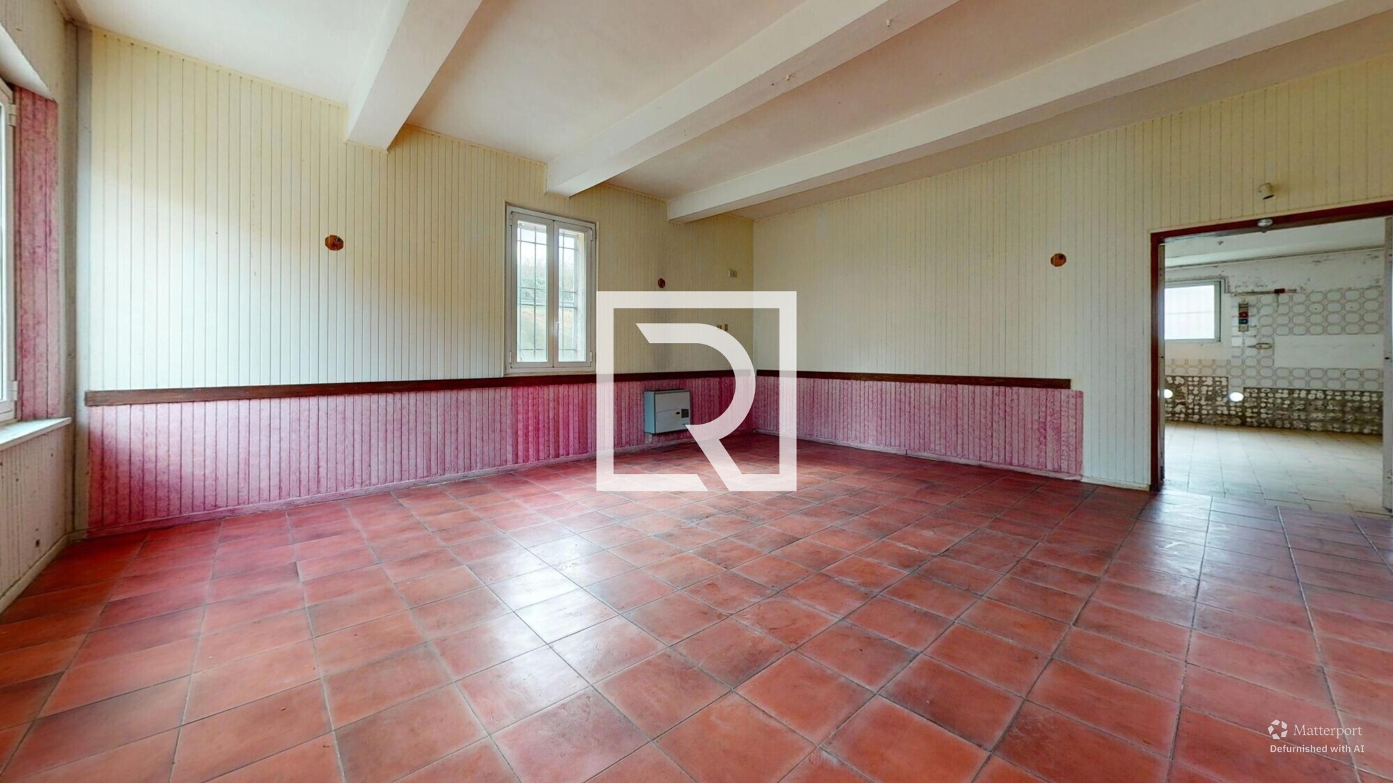 Ristorante-con-casa-e-700-mq-di-terreno-Living-Room-Defurnished 1