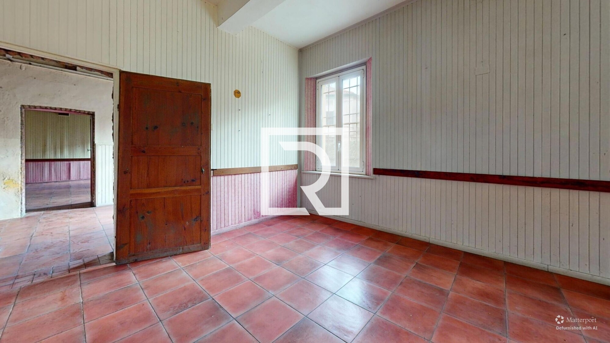 Ristorante-con-casa-e-700-mq-di-terreno-Living-Room-Defurnished 2