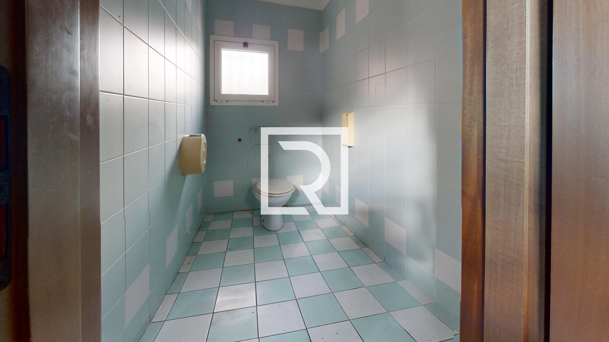 Ristorante-con-casa-e-700-mq-di-terreno-Bathroom 2