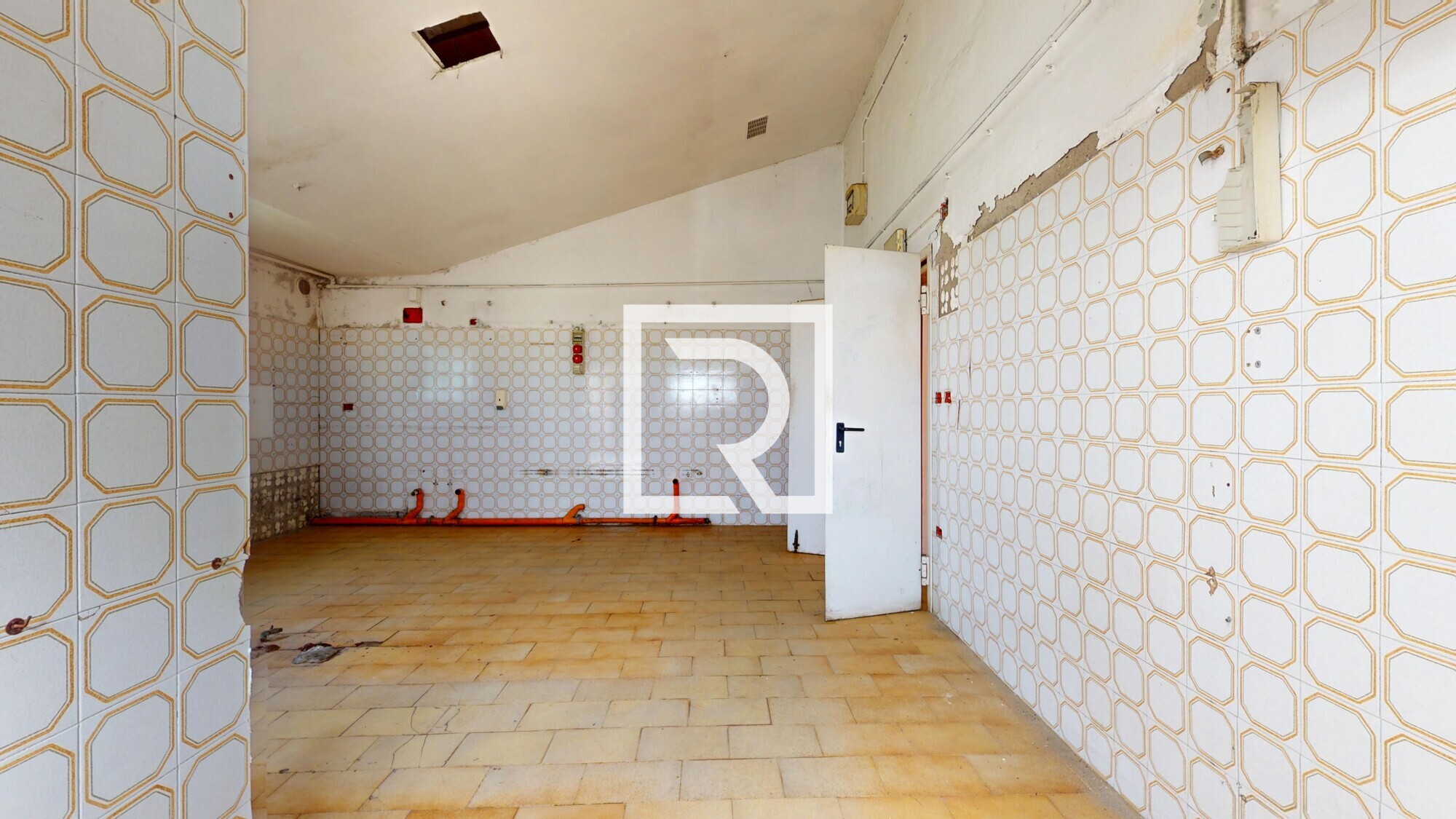 Ristorante-con-casa-e-700-mq-di-terreno-08262026_104034