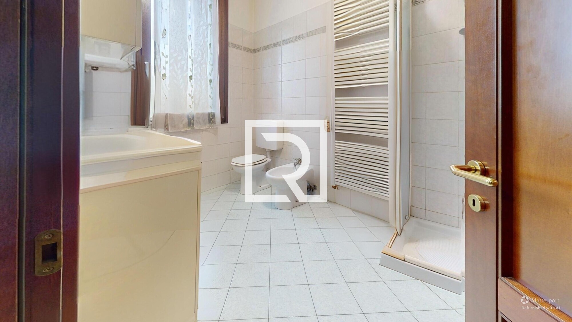 Via-Vicolo-Vecchio-4b-Madonna-dellAlbero-Bathroom-Defurnished 1