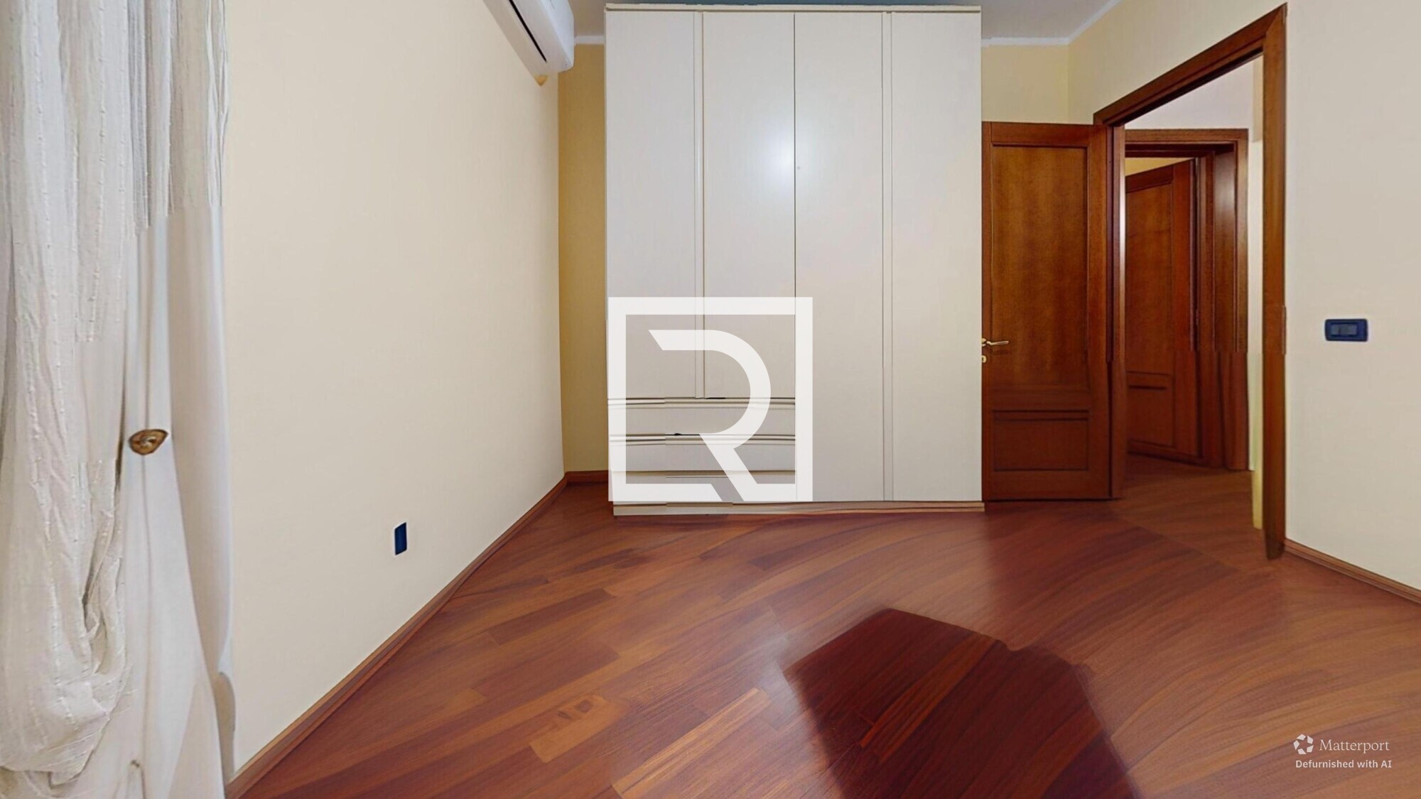 Via-Vicolo-Vecchio-4b-Madonna-dellAlbero-Bedroom-Defurnished 3