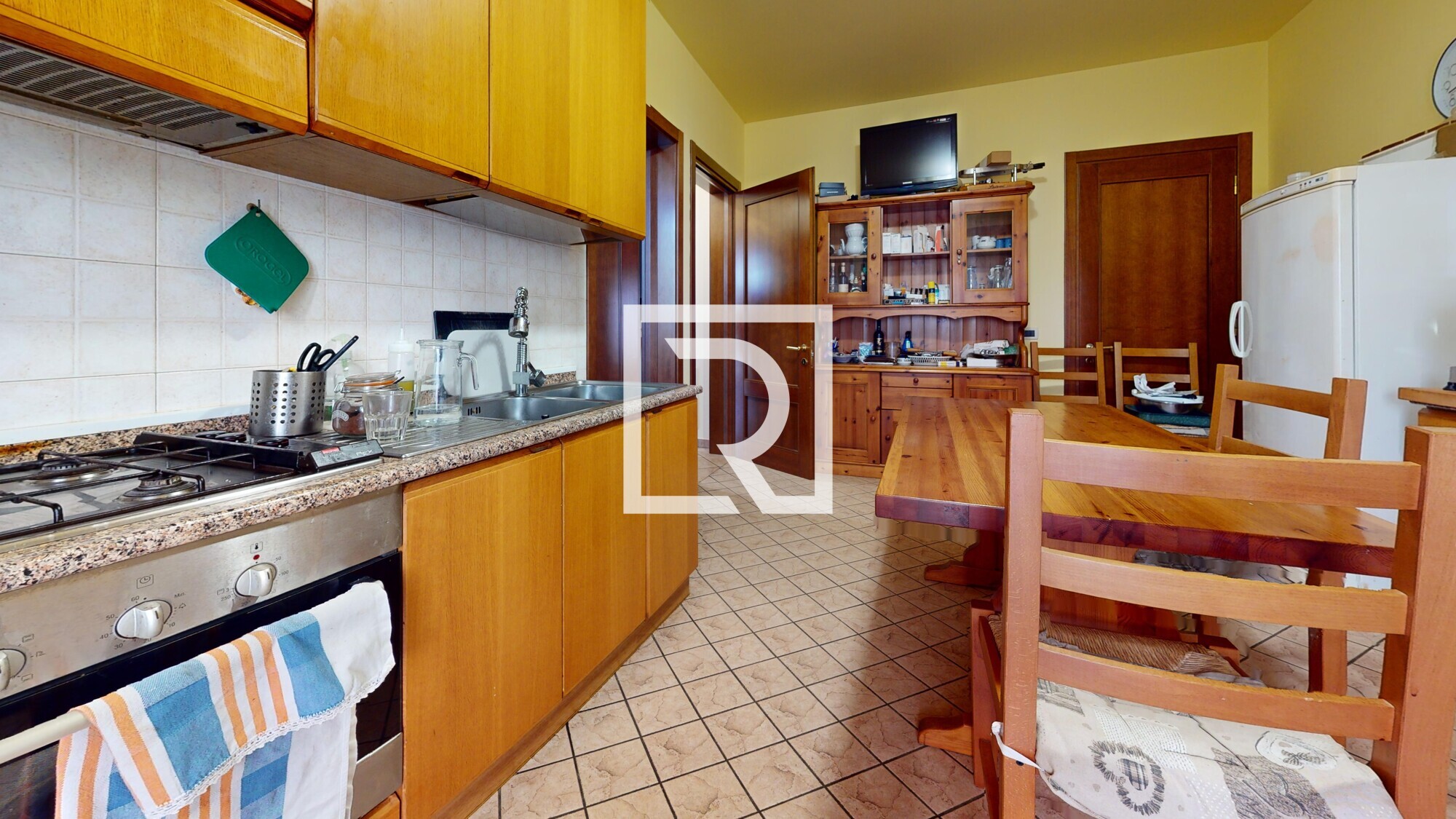 Via-Vicolo-Vecchio-4b-Madonna-dellAlbero-Kitchen 1