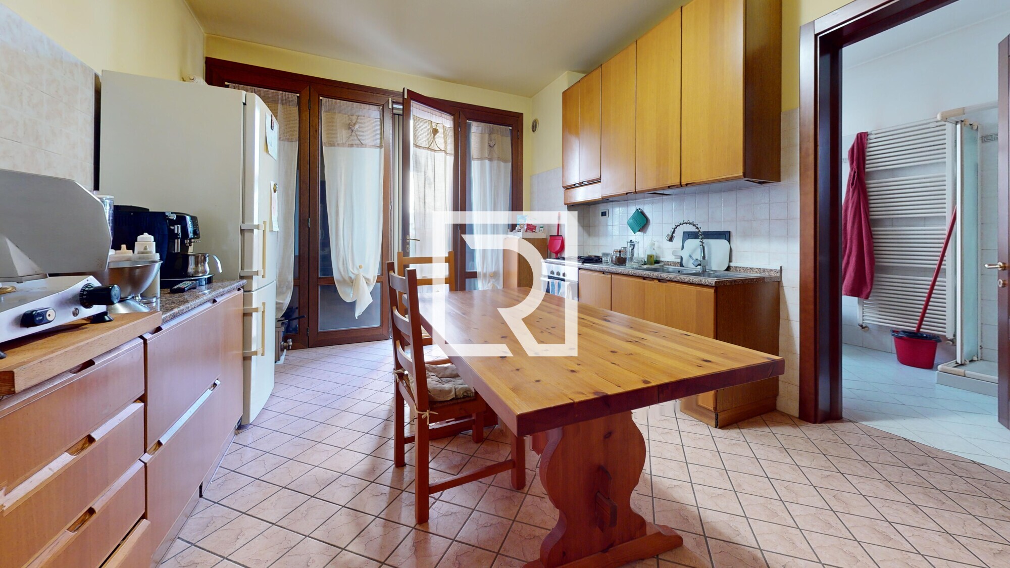 Via-Vicolo-Vecchio-4b-Madonna-dellAlbero-Kitchen 2