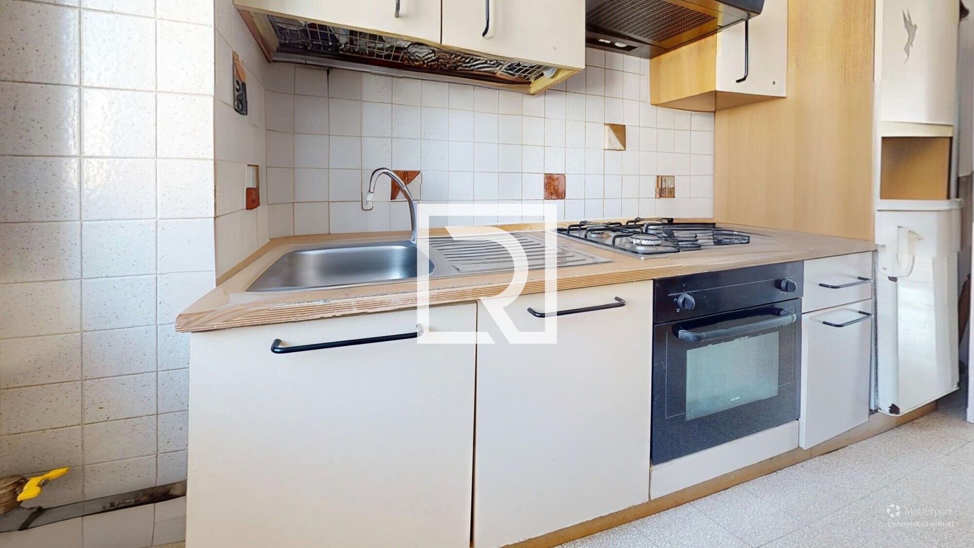 Kitchen-Defurnished (1)