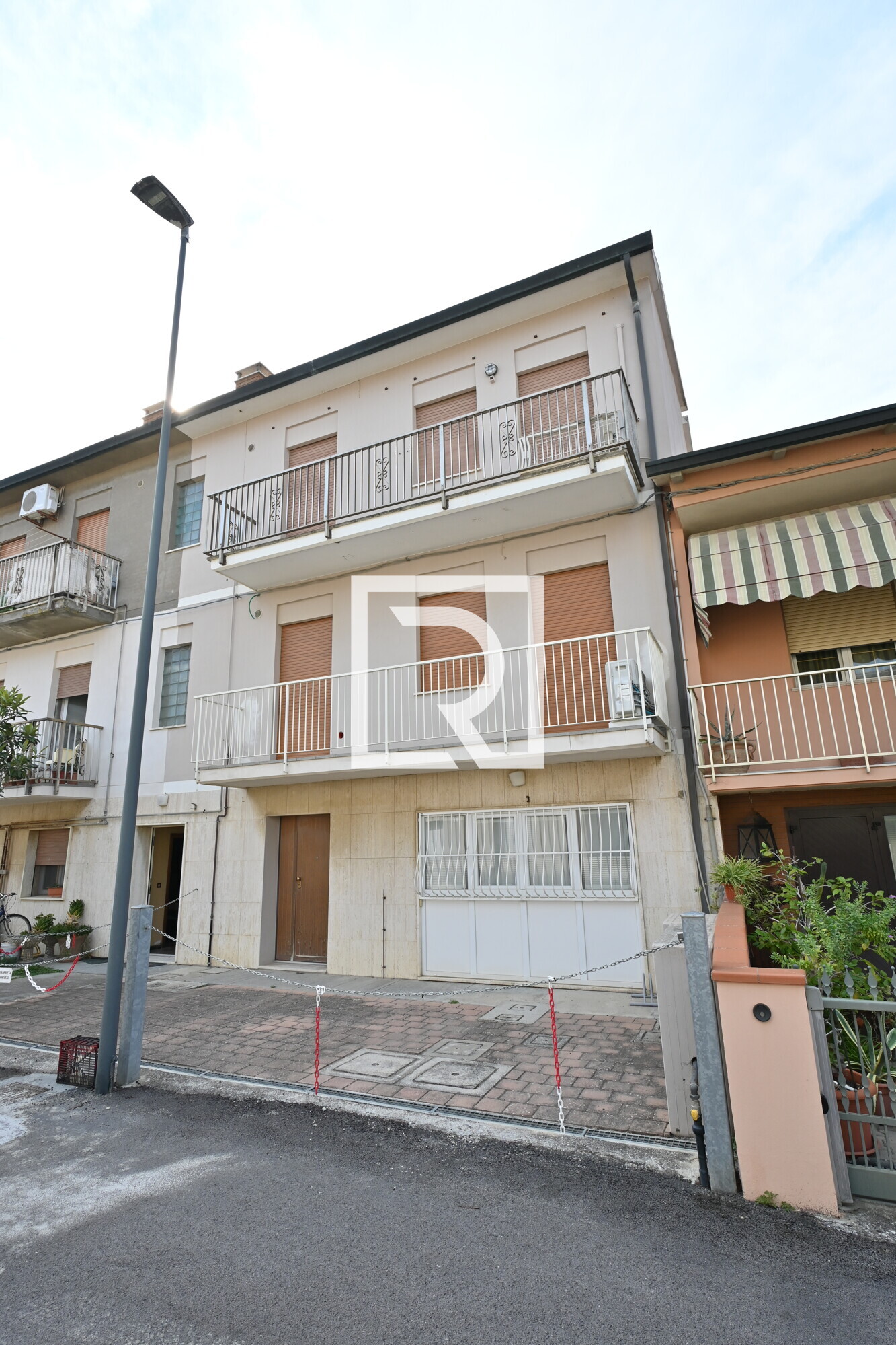 ESTERNO