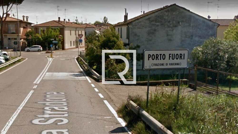 porto fuori paese