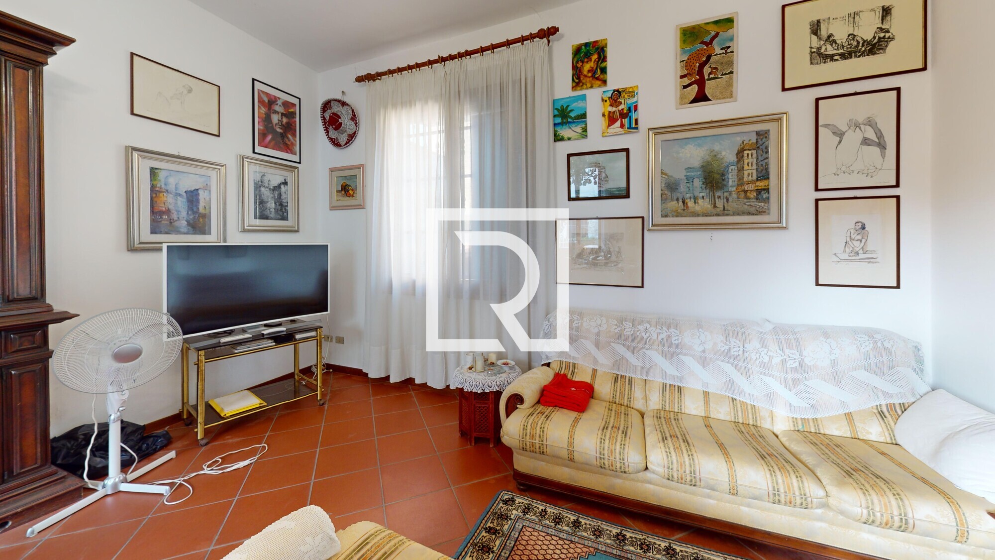 Via-Fontanelle-23-Living-Room