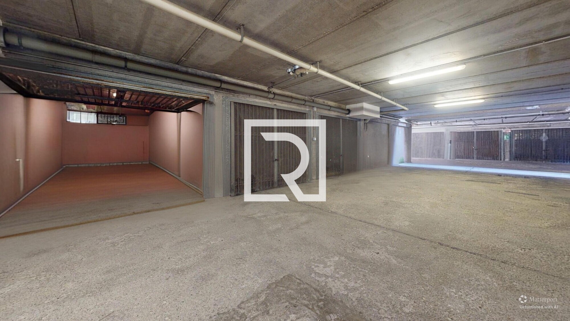 Garage-A-Castrocaro-Photo-2-Defurnished