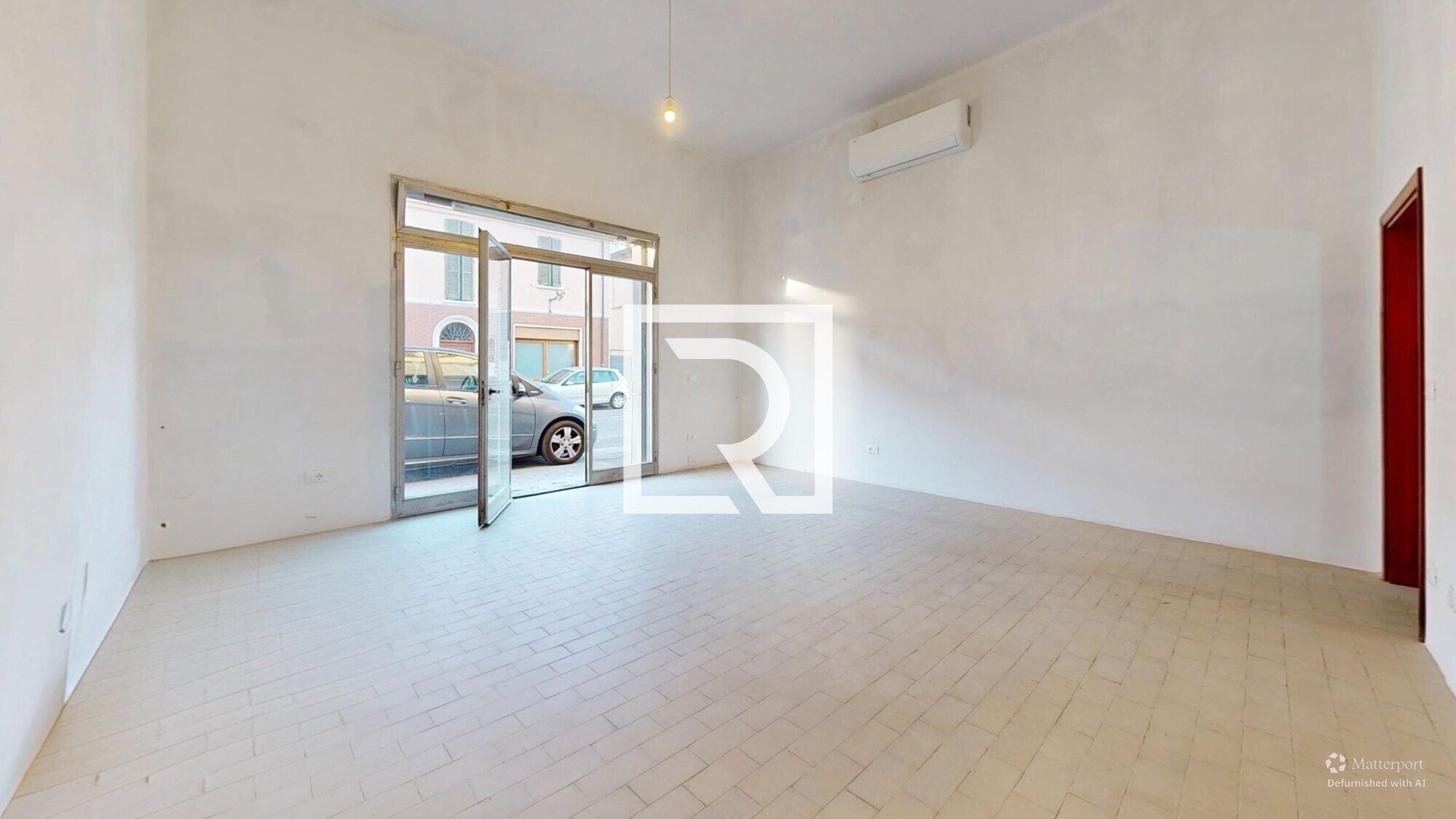 -42-Via-Giuseppe-Garibaldi-Bedroom-Defurnished 1