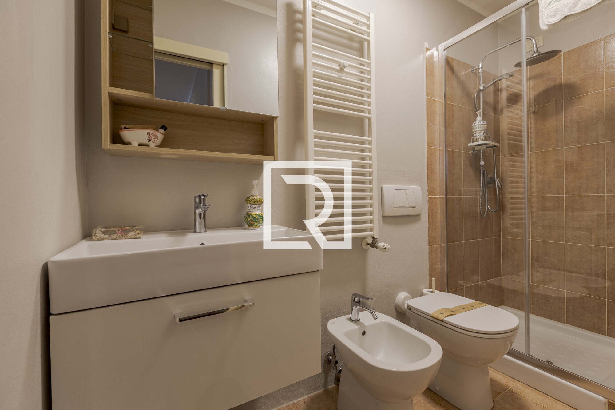 Bagno con doccia