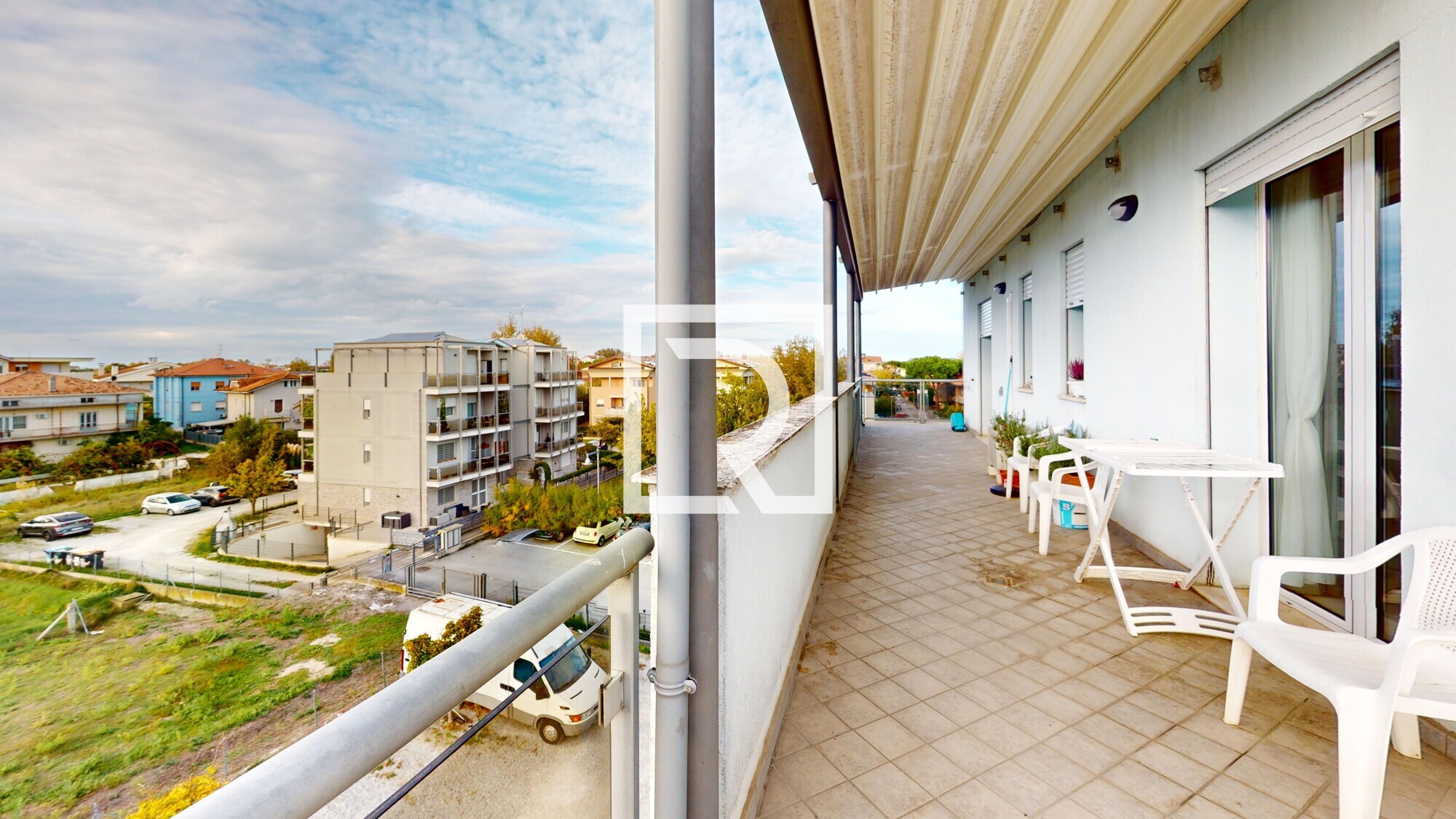 Marco-Polo-20-Q-Balcony