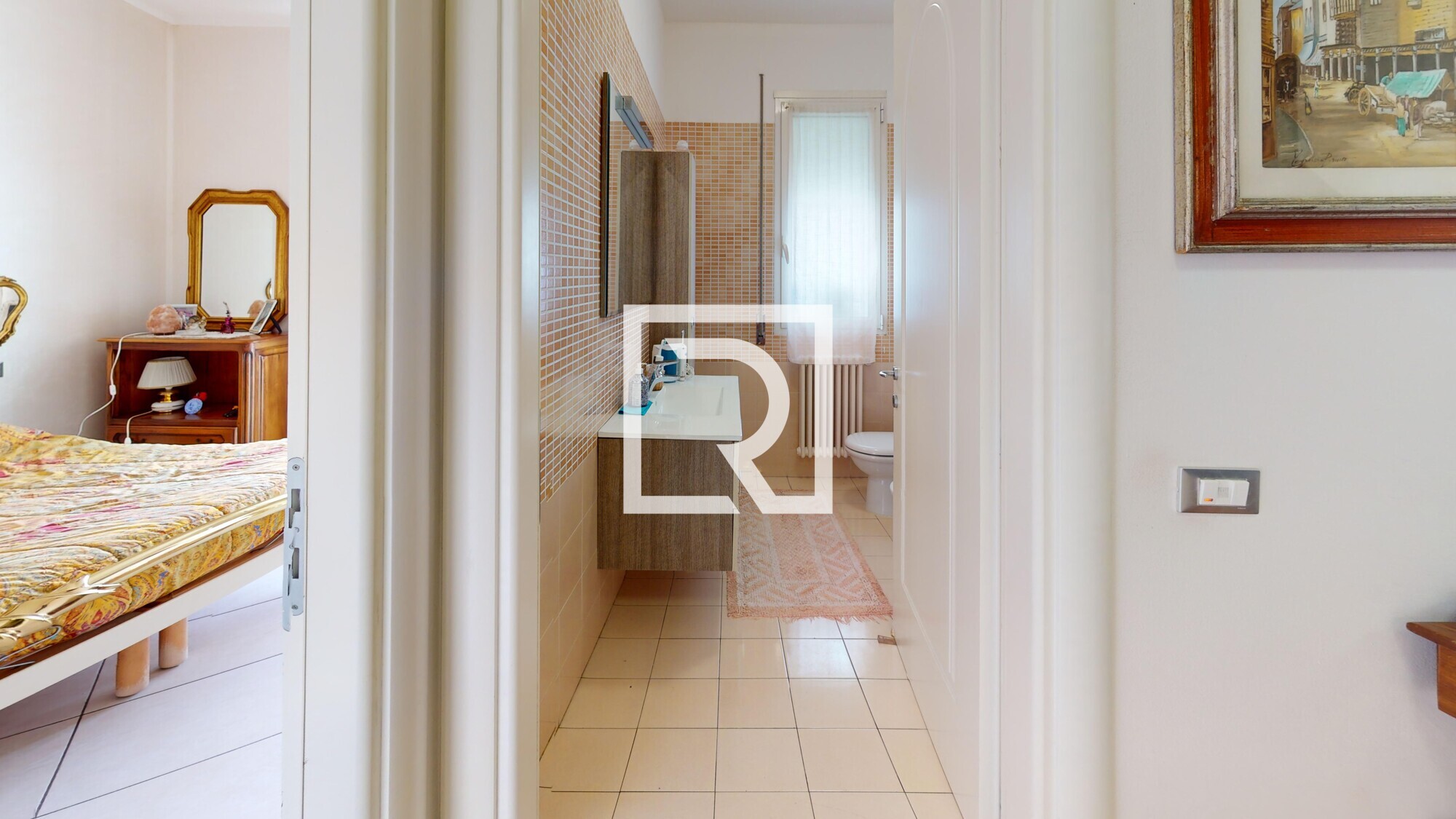 Marco-Polo-20-Q-Bathroom
