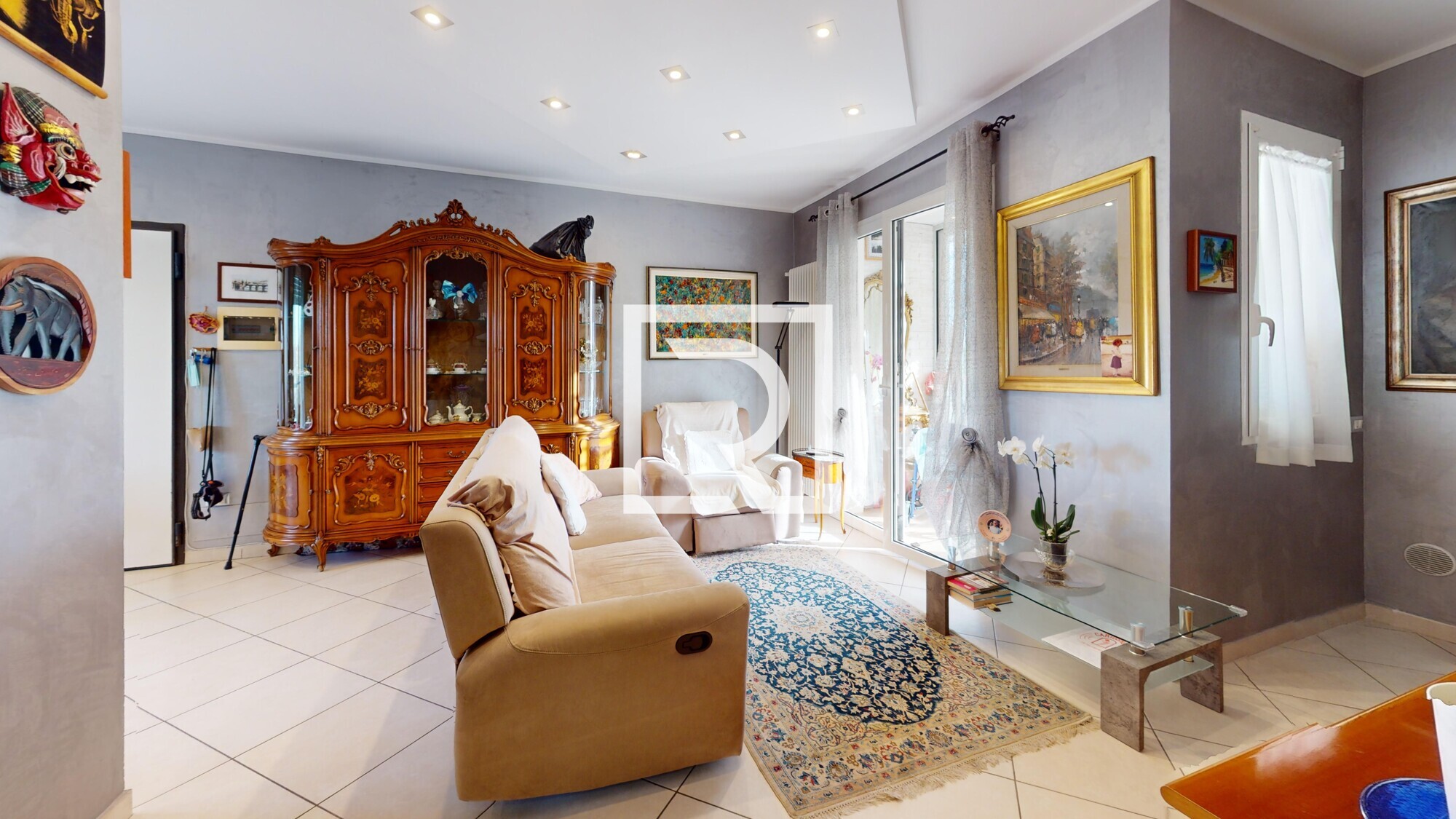 Marco-Polo-20-Q-Living-Room 1