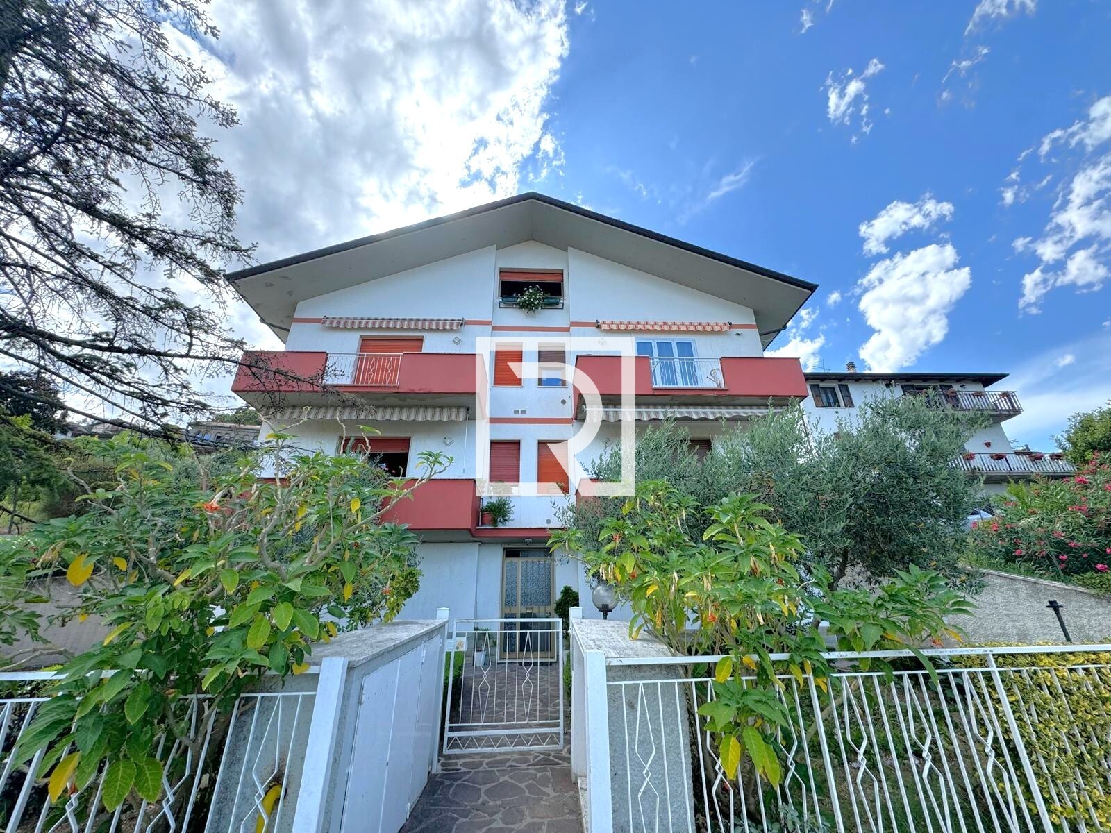 WhatsApp Image 2025-07-24 at 16.32.28 (2)