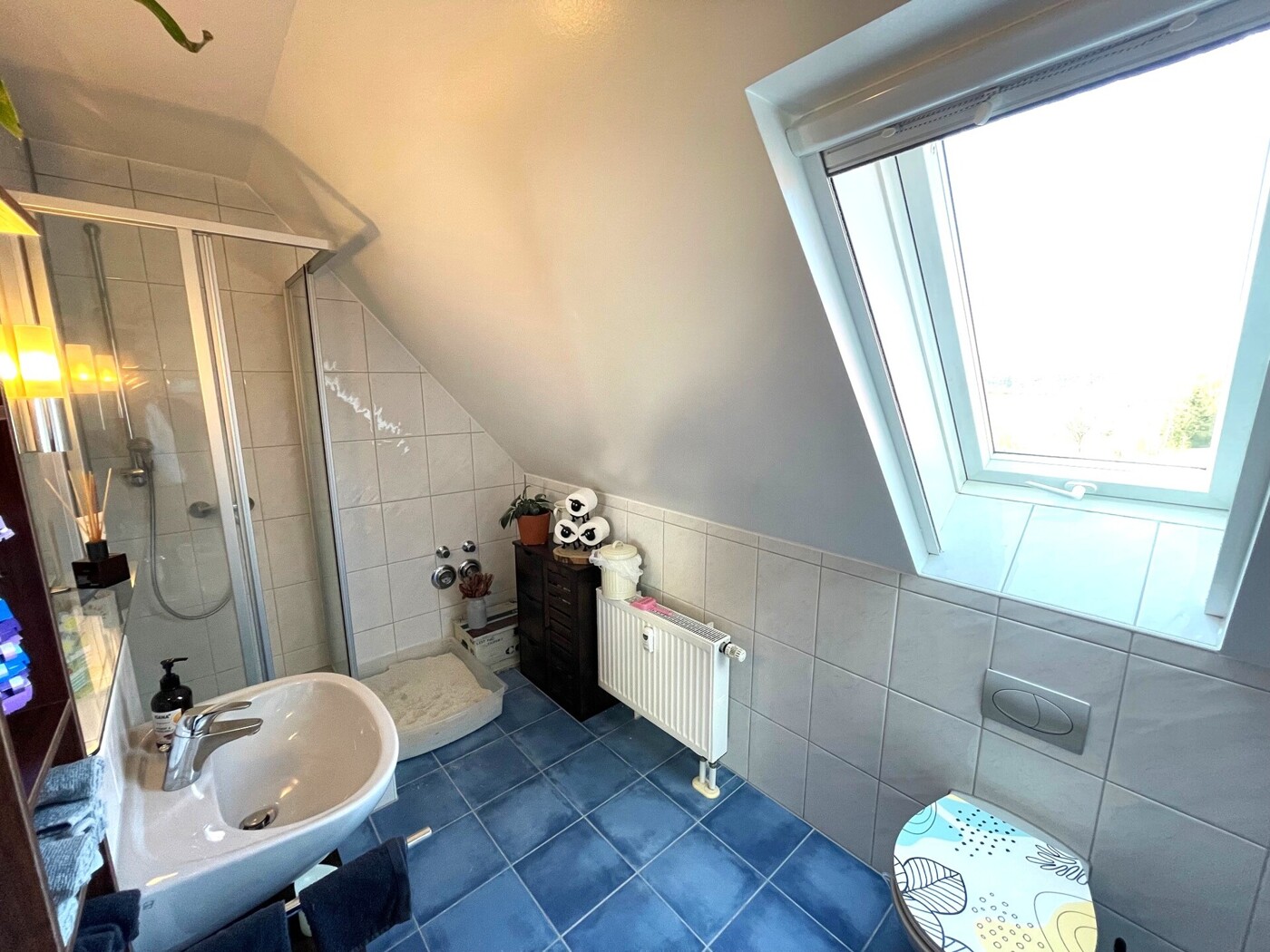 Badezimmer im Dachgeschoss