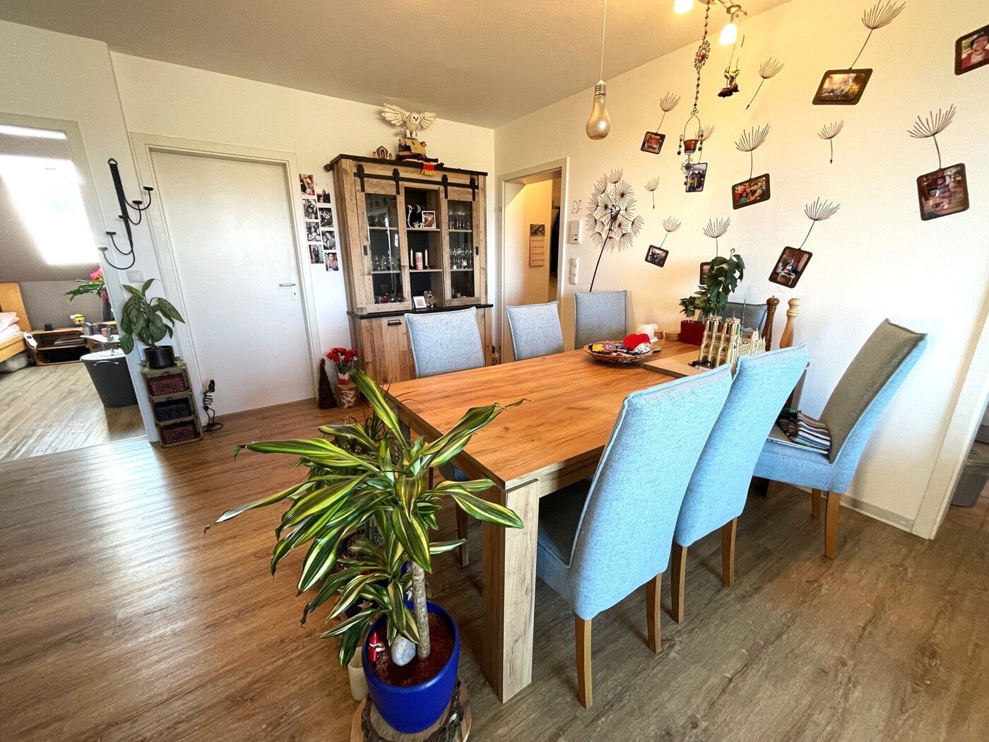Esstisch im Wohnzimmer