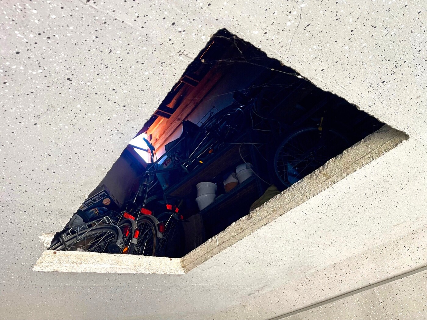 Abstellraum über der Garage