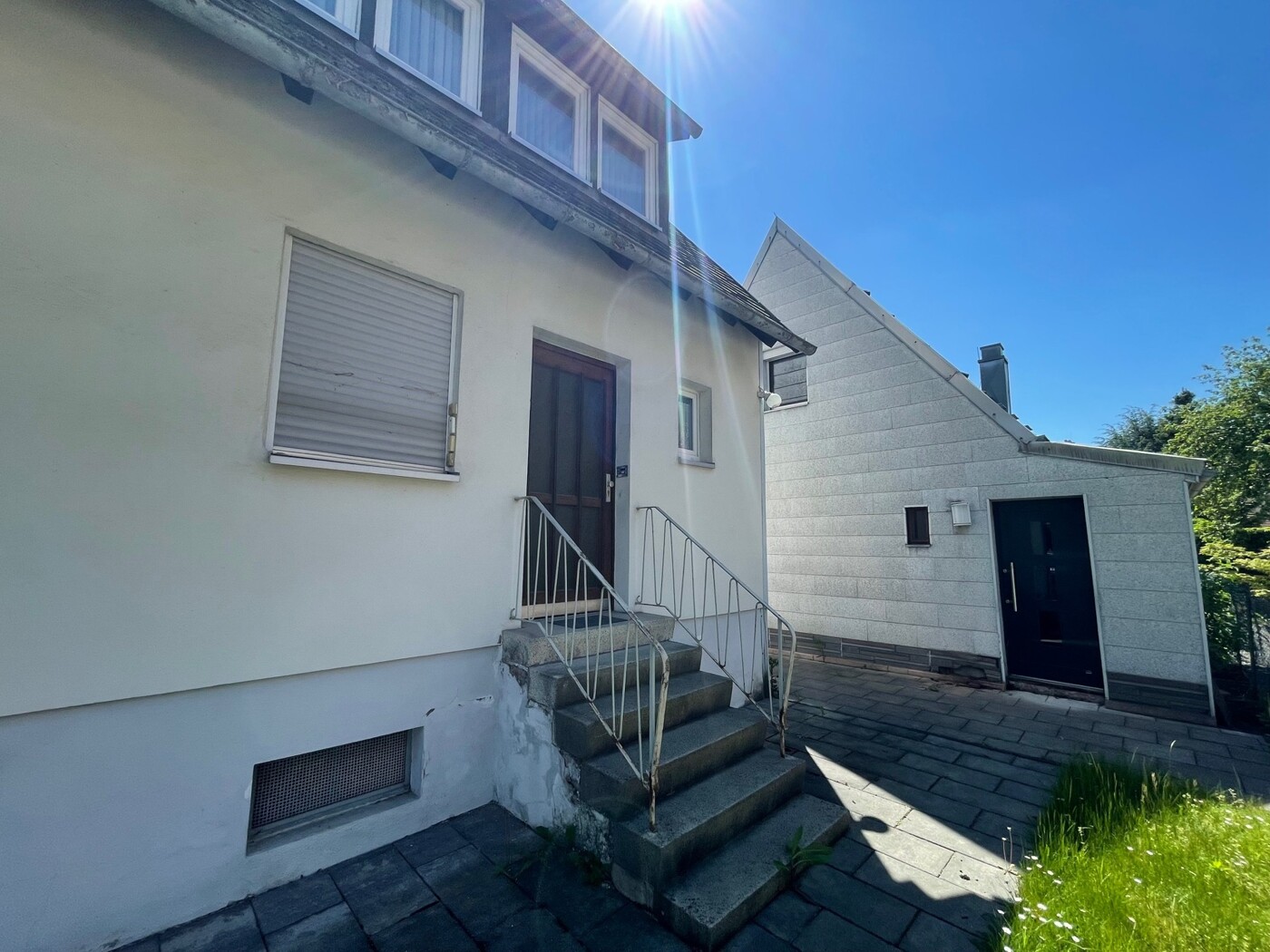 Zugang zum Vorderhaus