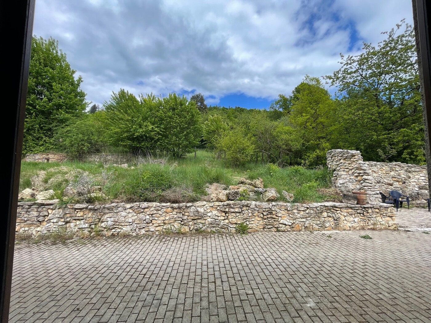 Blick vom Hof nach oben