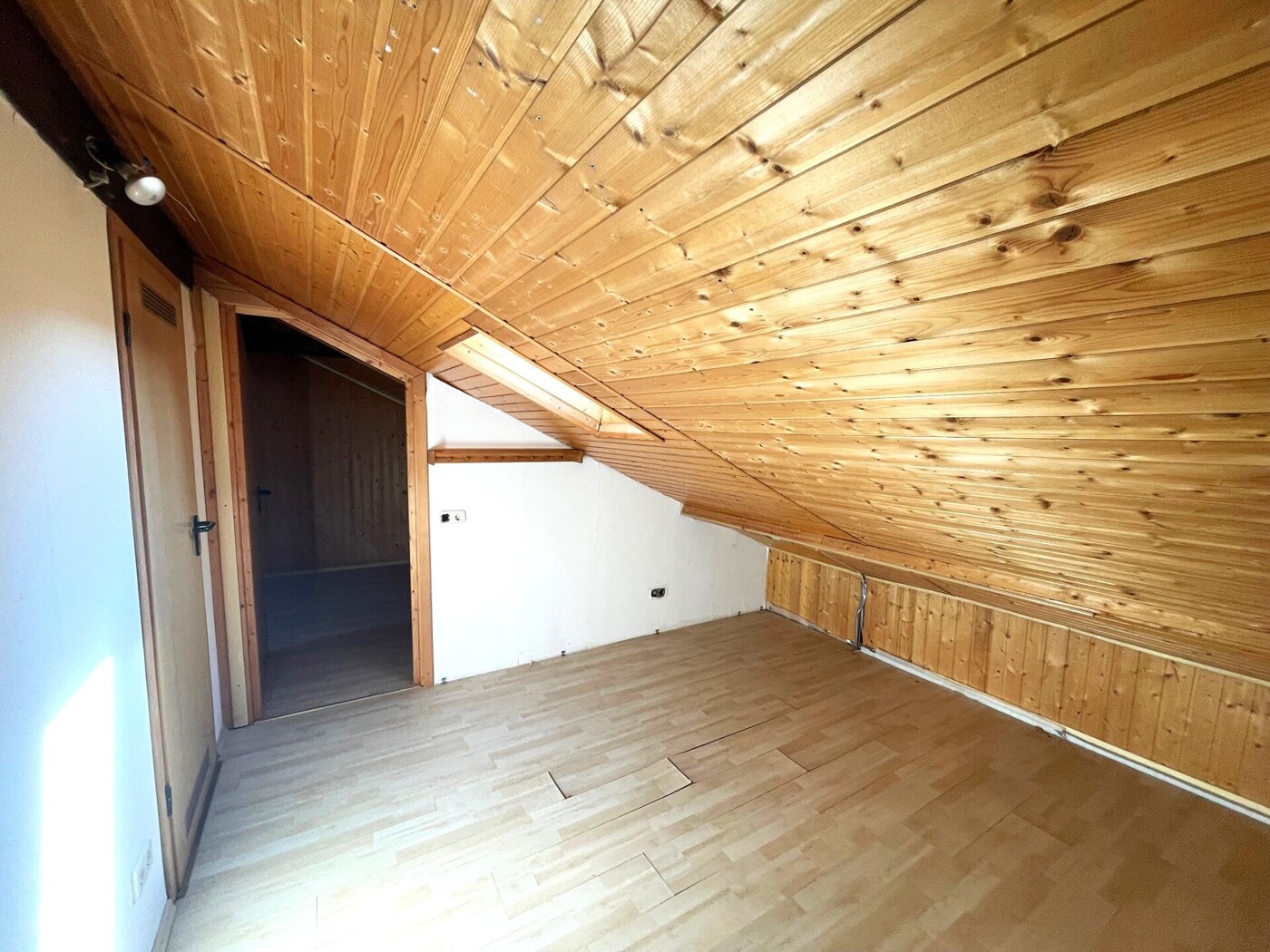 DG - Mittleres Zimmer