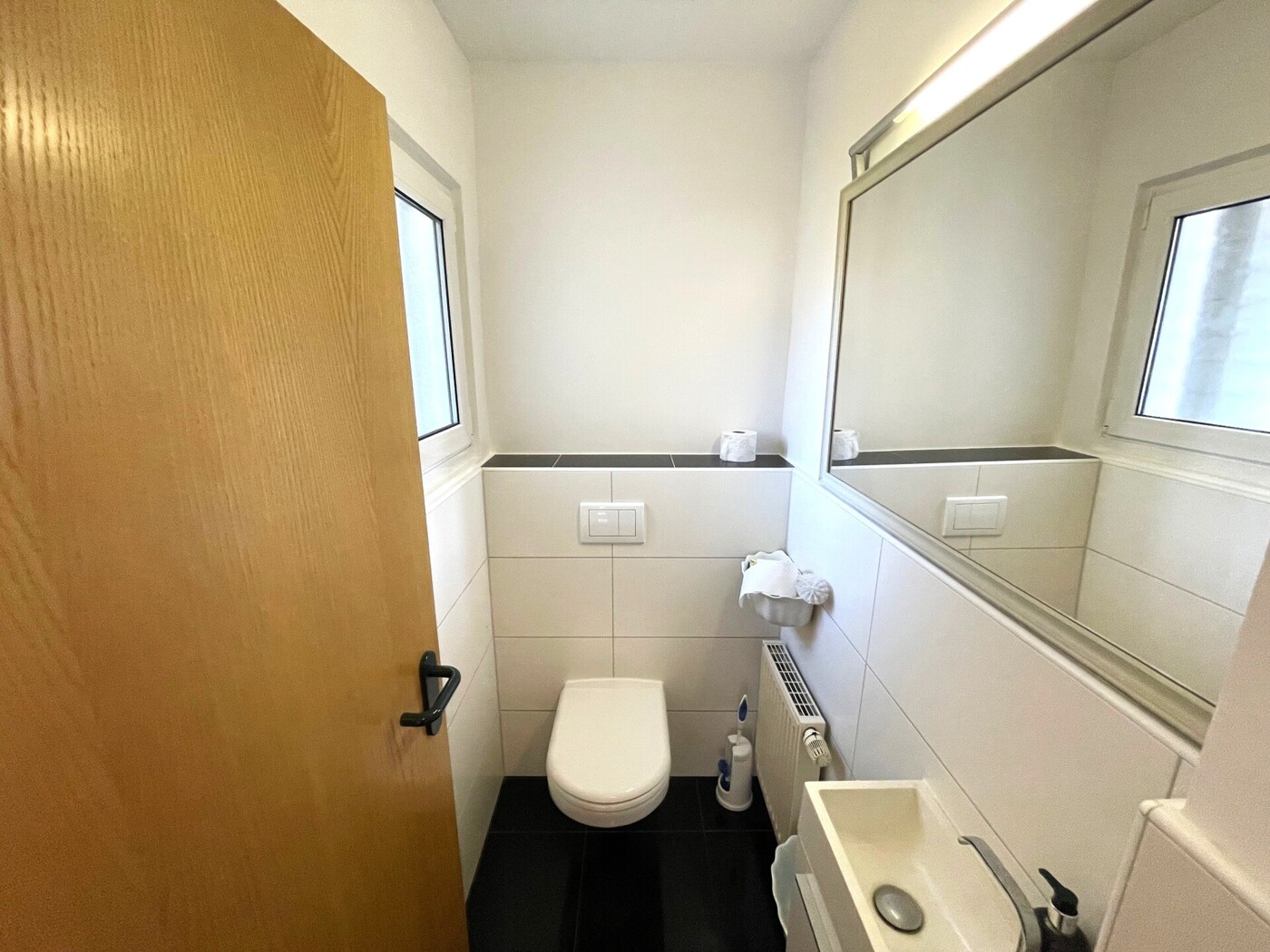 Gäste-WC mit Fenster