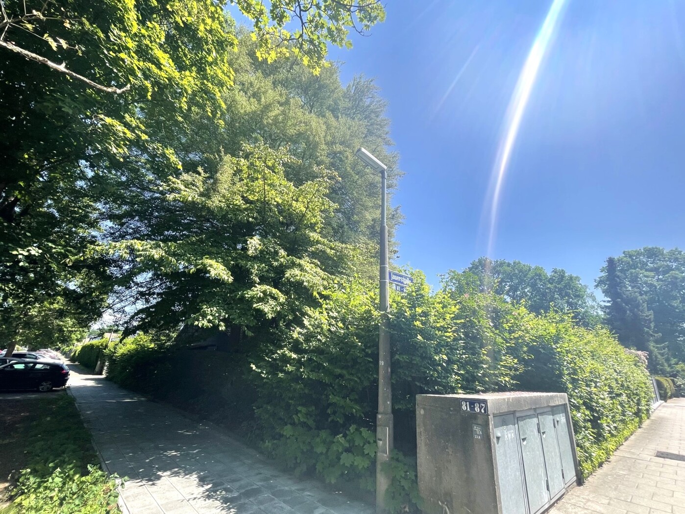 Ansicht von der Straße - hintere Ecke