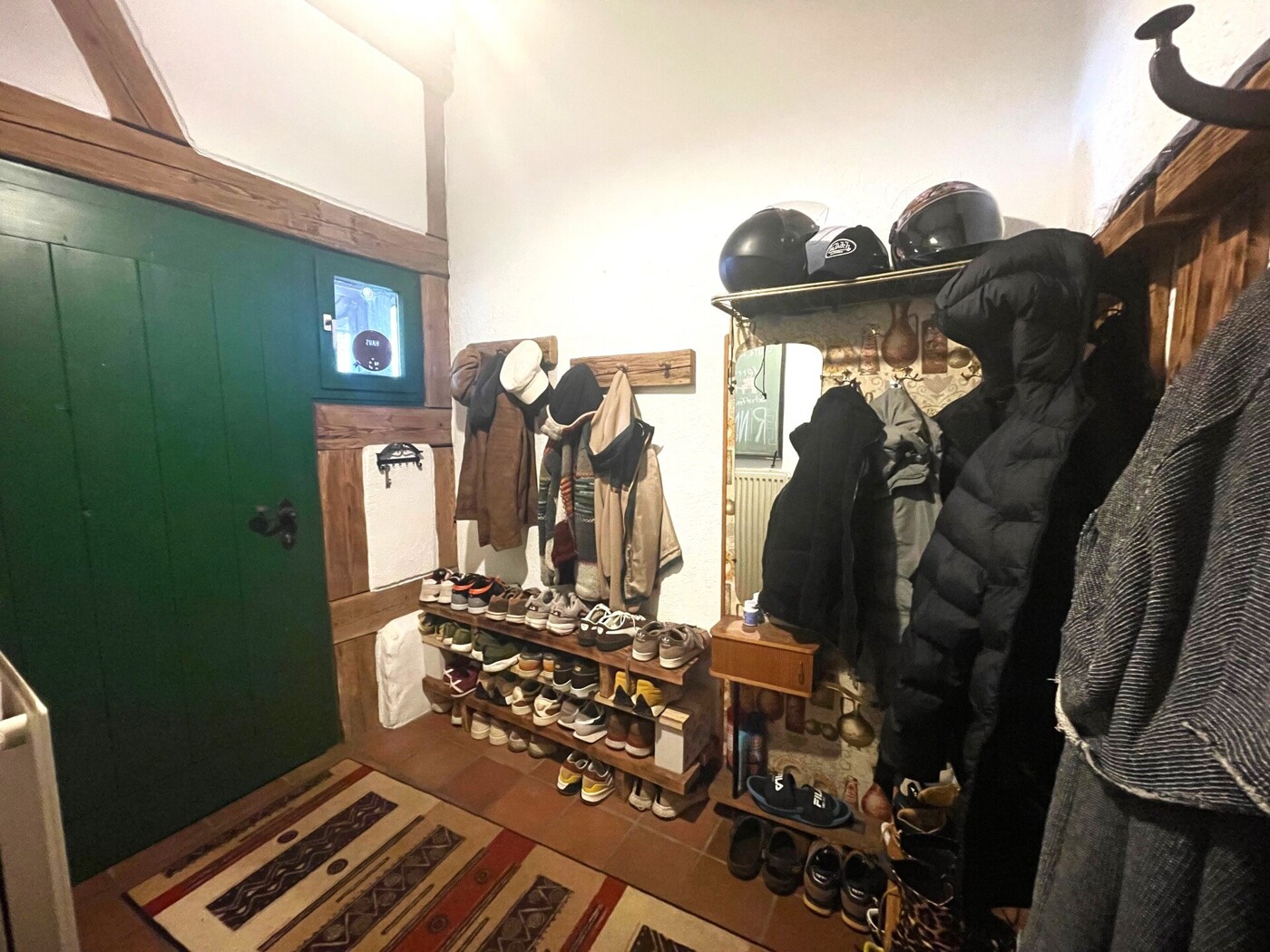 Windfang mit Garderobe