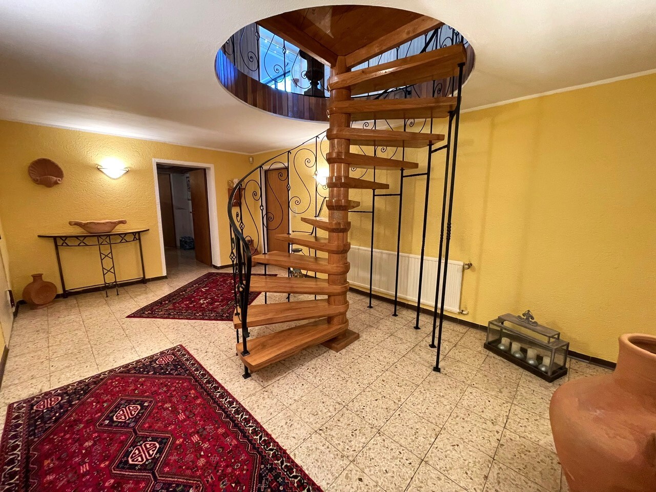 Kellergeschoss - Treppe zum Erdgeschoss