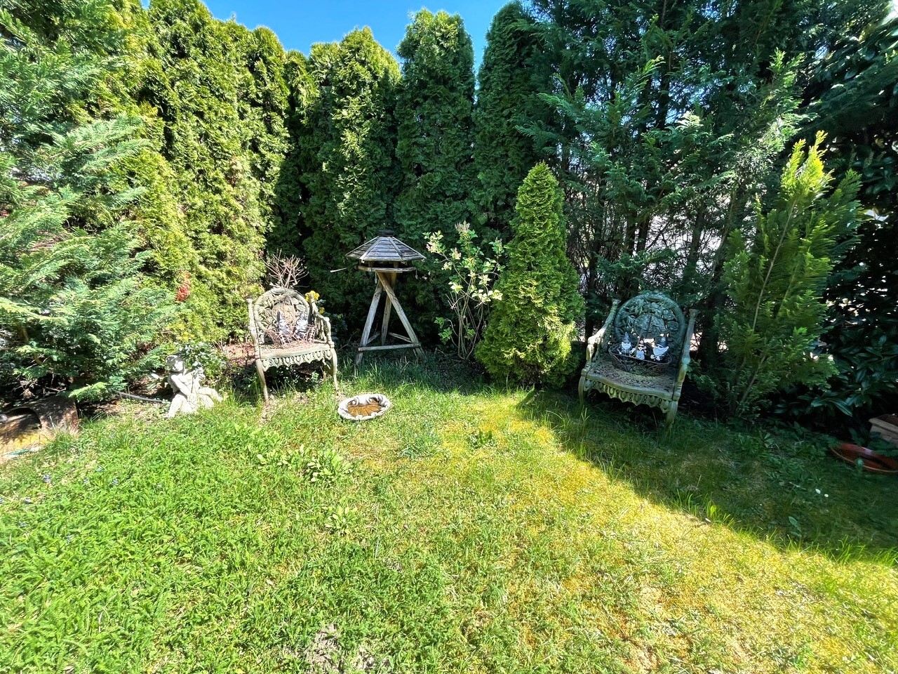 Zweite Sitzecke im Garten