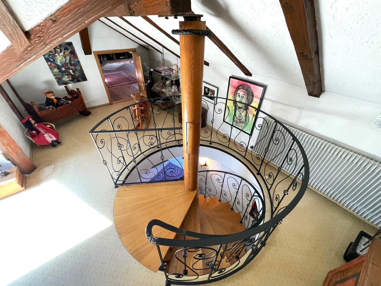 Dachgeschoss - Exklusive Treppe zum Erdgeschoss