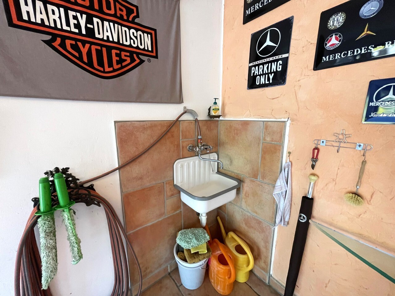Waschbecken in der Garage