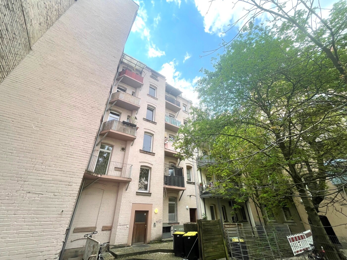 Rückansicht des Gebäudes
