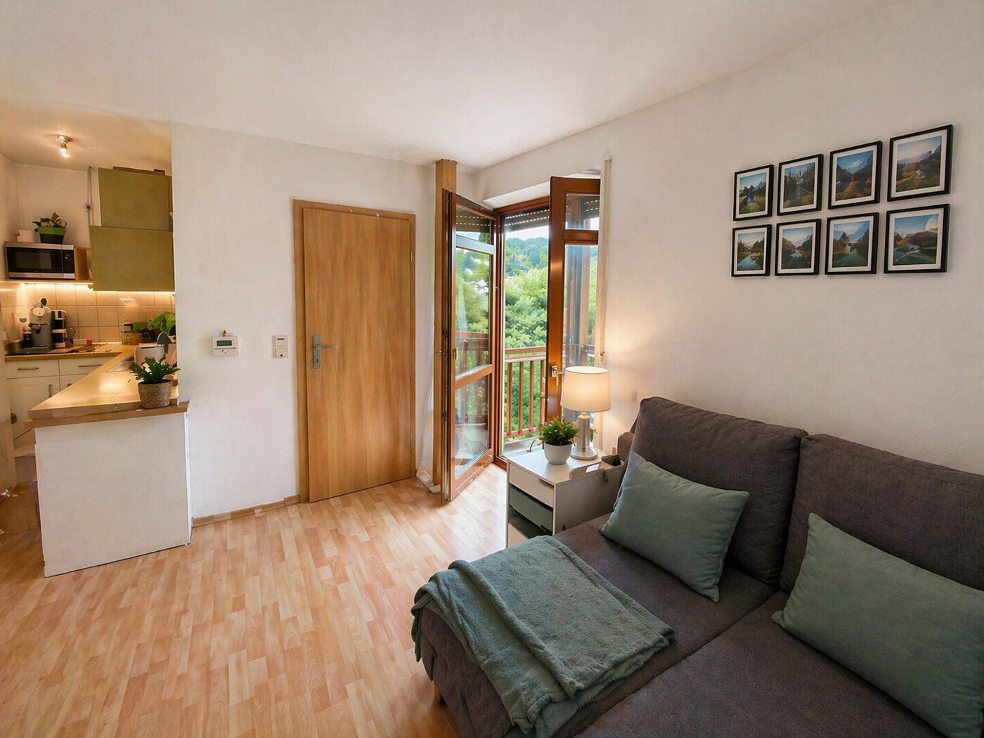 Wohnraum foto 4 ( vom sofa blick in die küche)