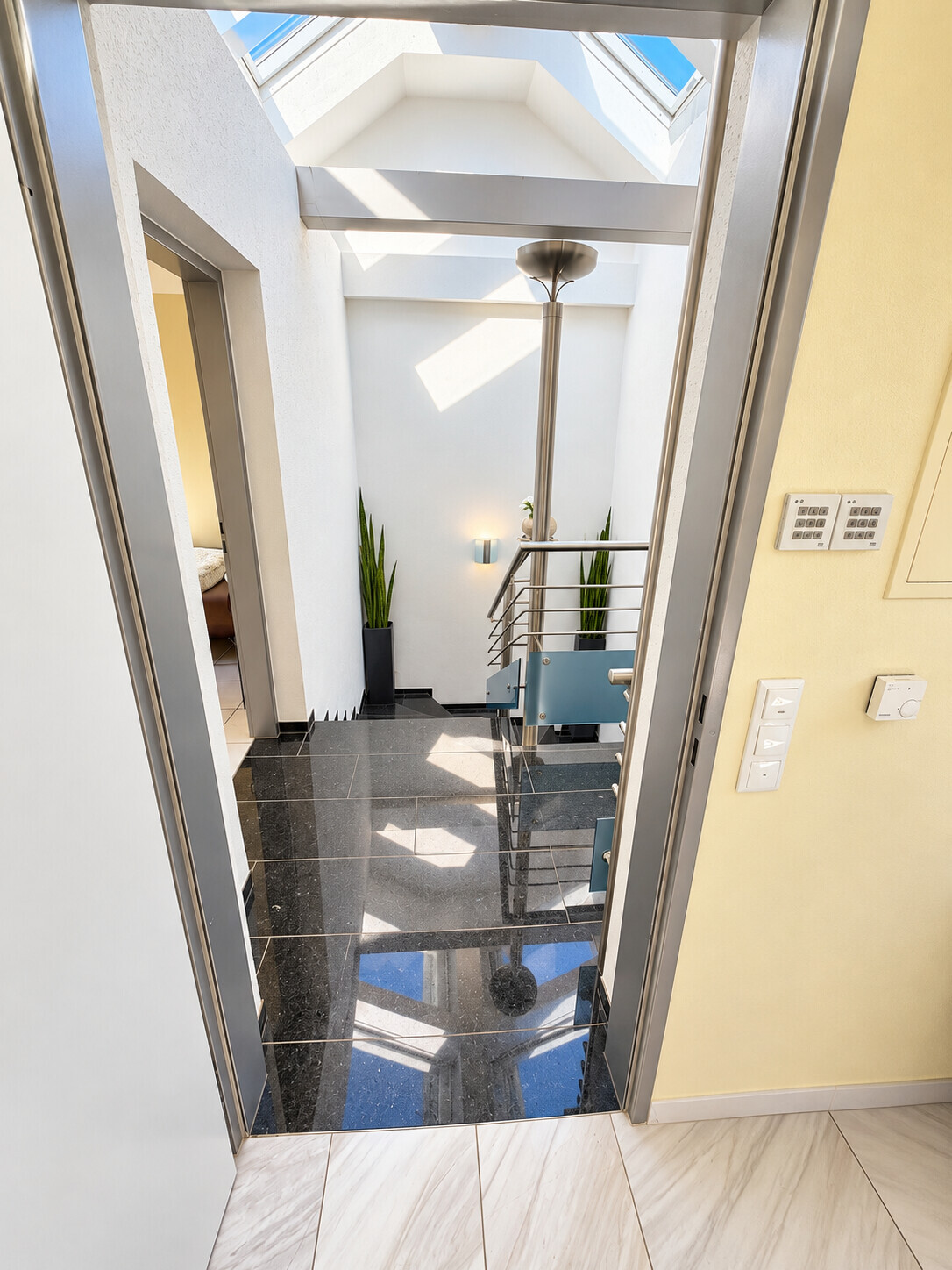 Blick ins Treppenhaus