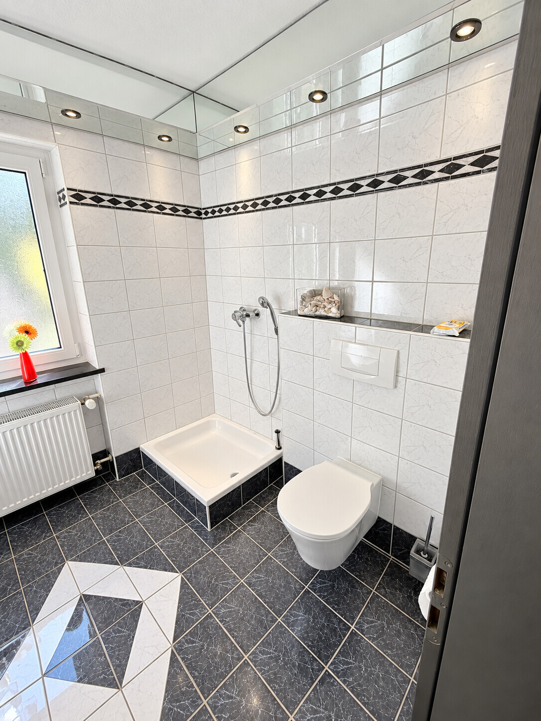 2 Zimmer ELW Bad 1