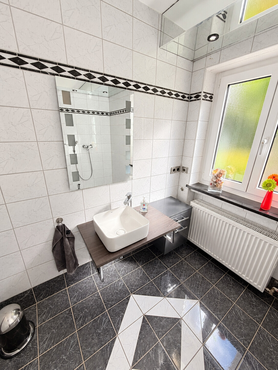 2 Zimmer ELW Bad 2