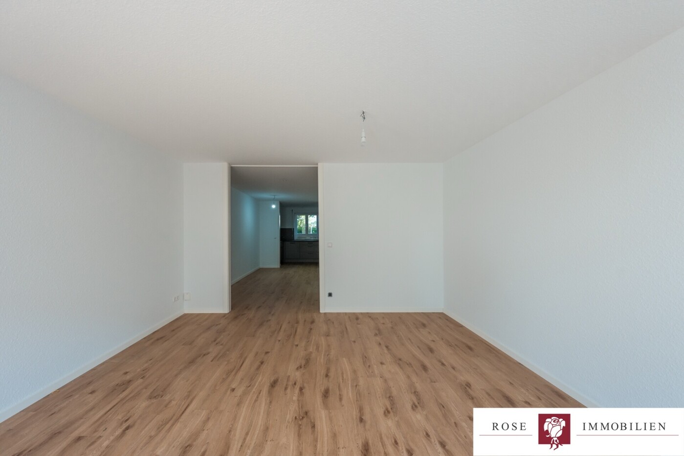 Wohnzimmer Bild 2