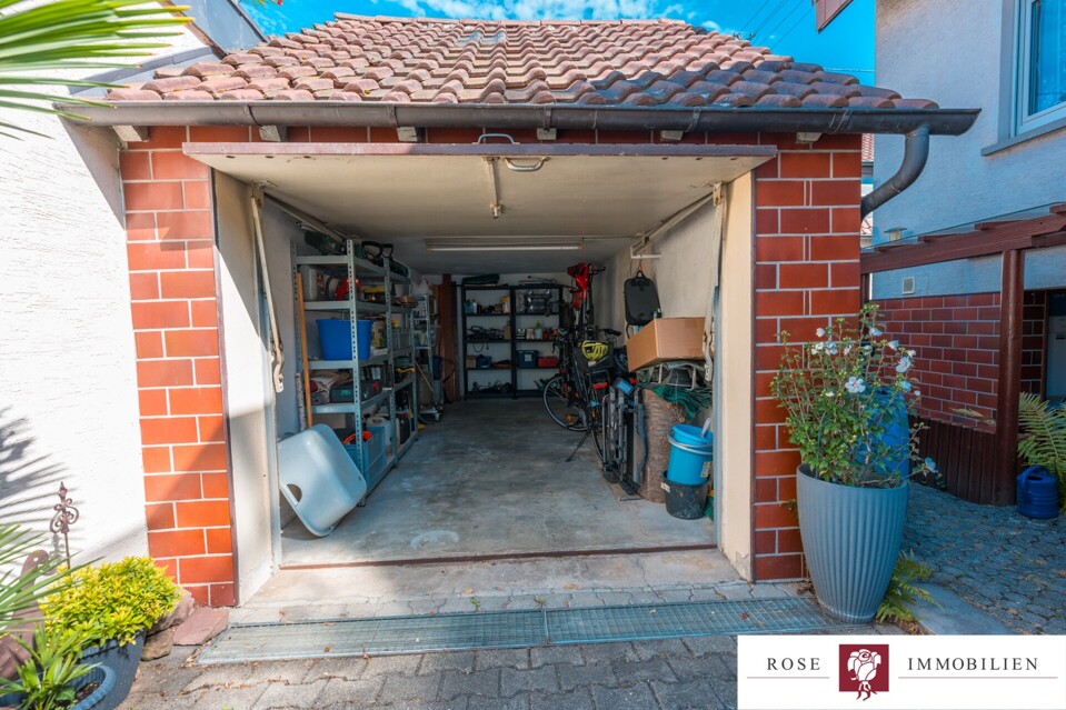Garage 1 (links)