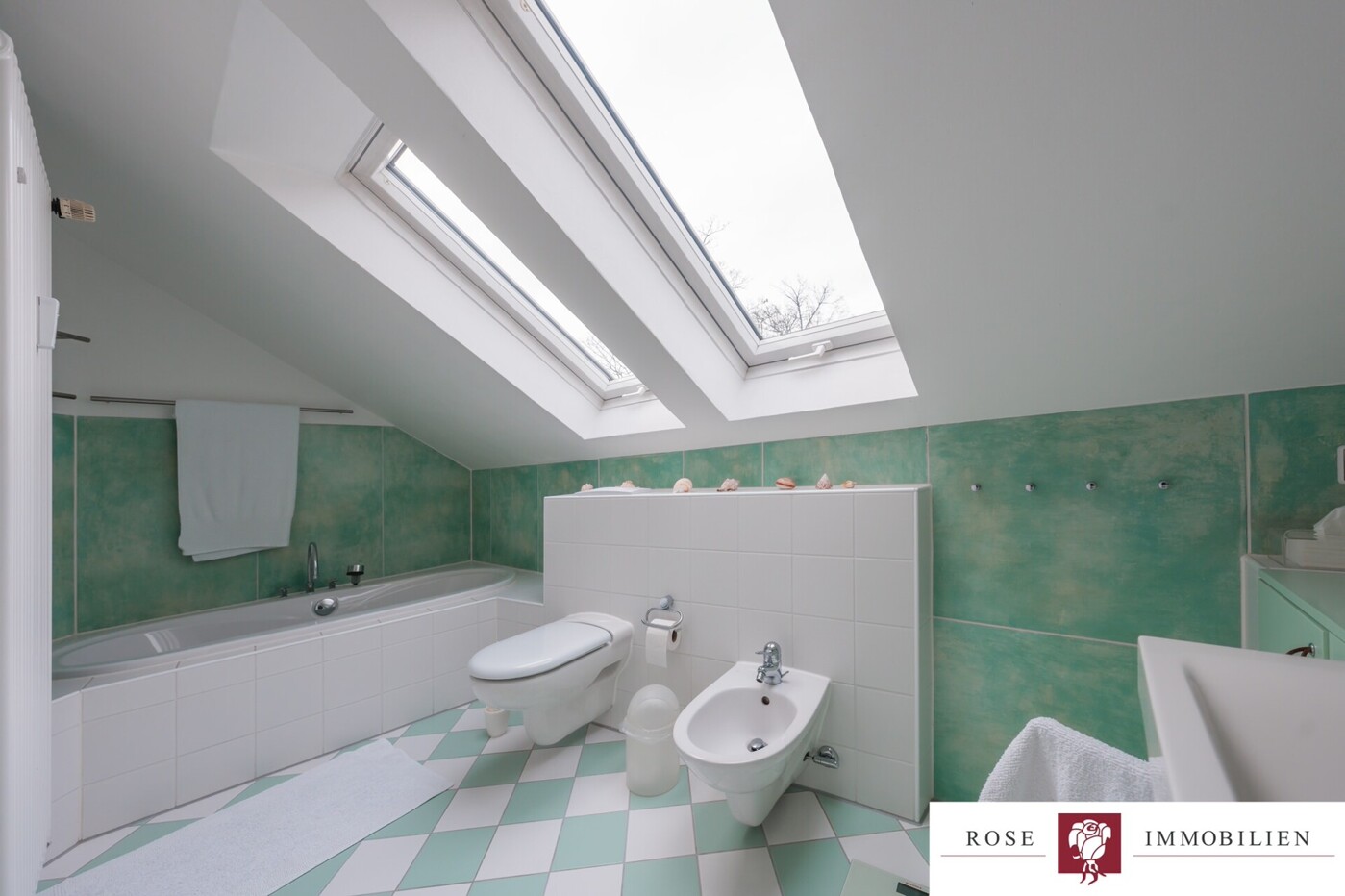 Badezimmer DG - Bild 1
