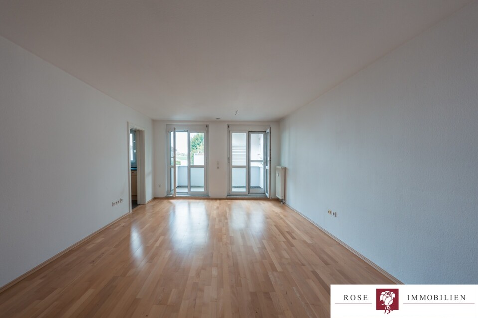Wohn- und Esszimmer Bild 1