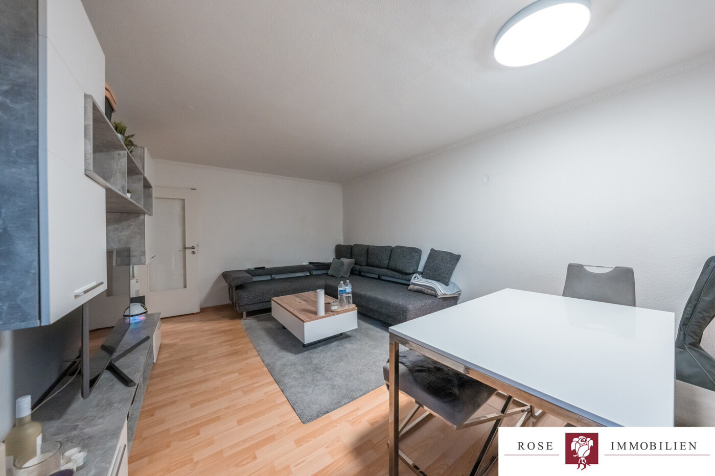 Wohn- und Esszimmer Bild 4